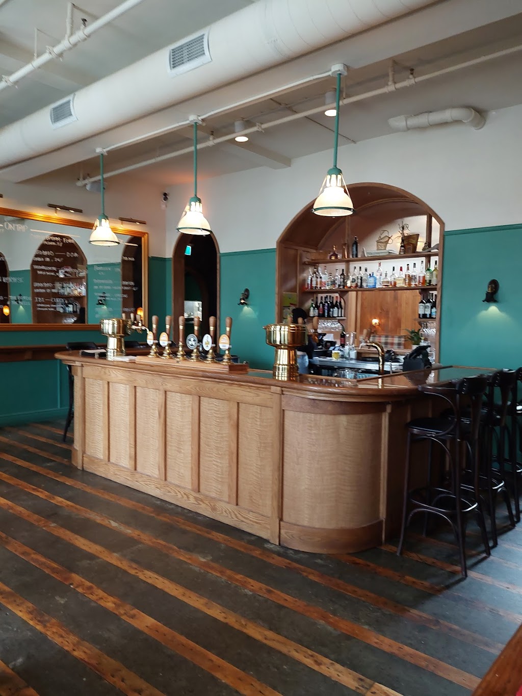 The Stillwell Freehouse | 2534 Agricola St, Halifax, NS B3K 4C5, Canada | Phone: (902) 462-4209
