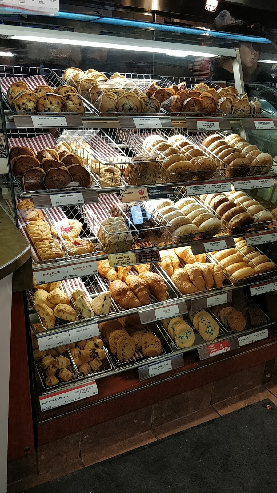 Tim Hortons | 350 Waverley Rd, Bowmanville, ON L1C 4Y4, Canada | Phone: (905) 623-0175