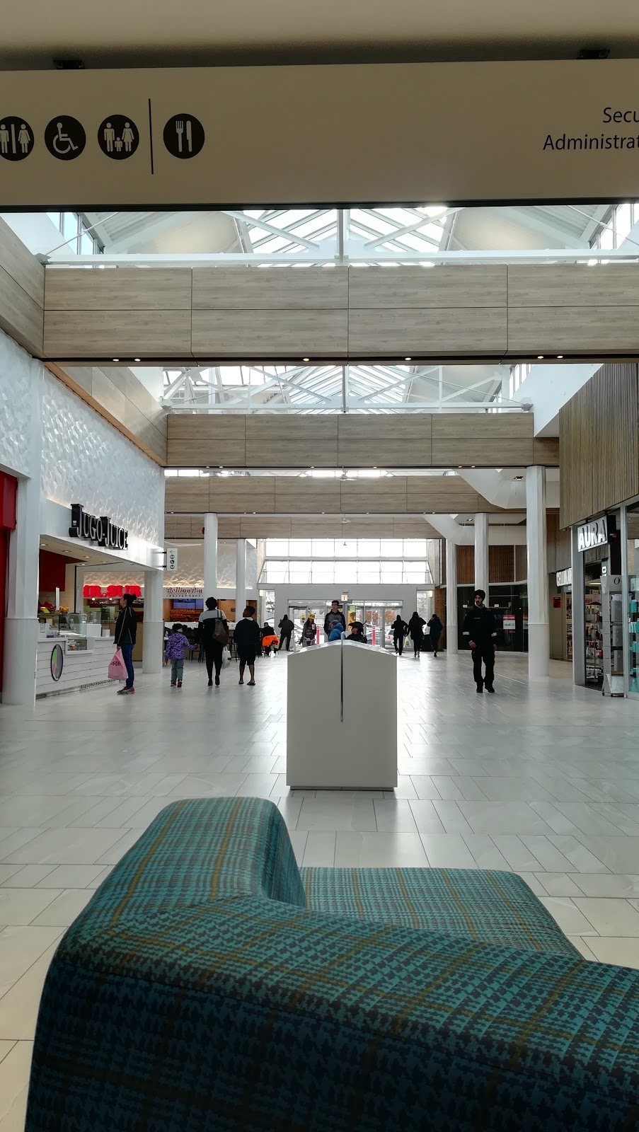 Garden City Shopping Centre | 2305 McPhillips St, Winnipeg, MB R2V 3E1, Canada | Phone: (204) 338-7076