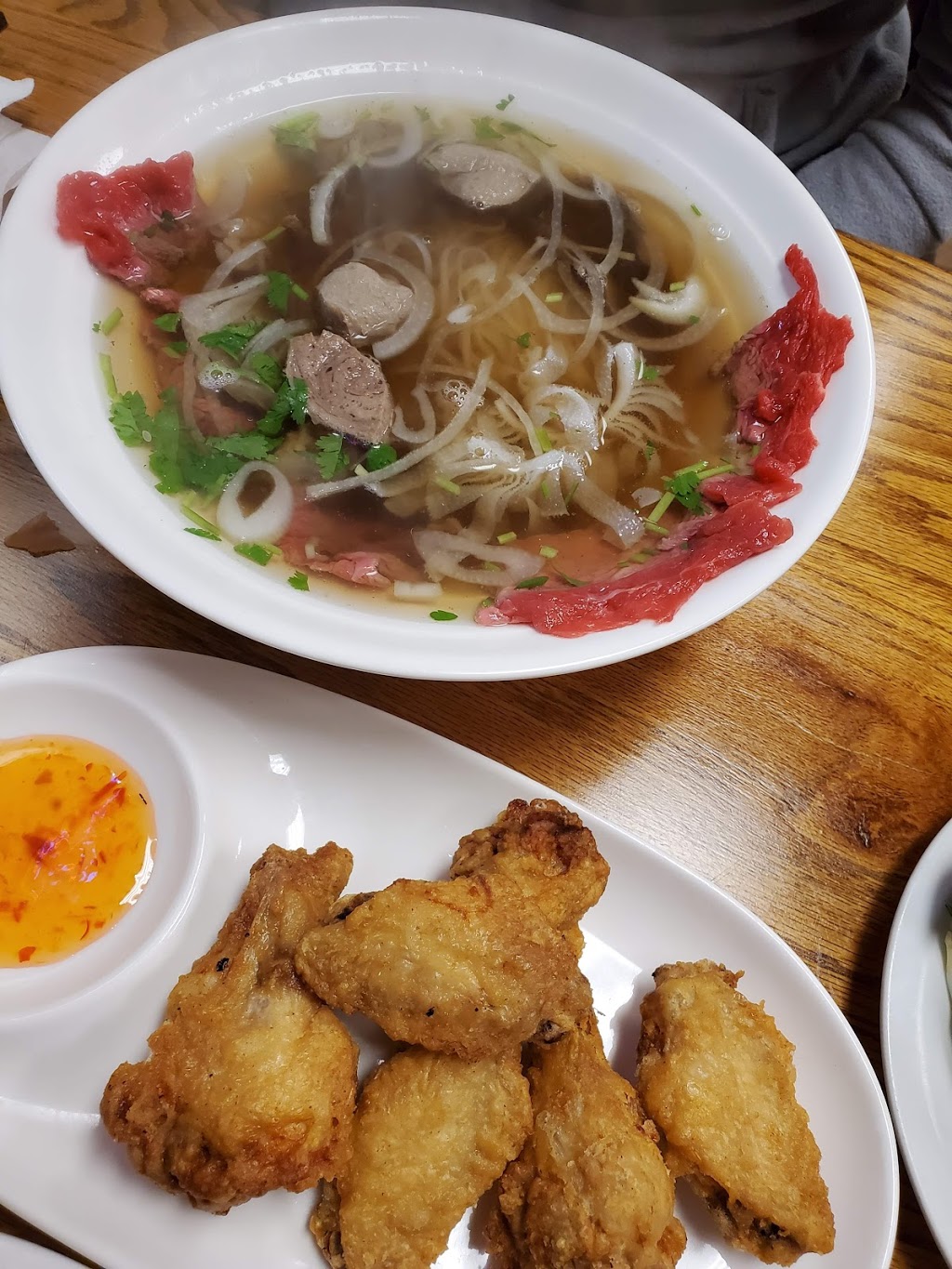 Pho & Wok | 102-1517 Admirals Rd, Victoria, BC V9A 2P8, Canada | Phone: (778) 406-2223