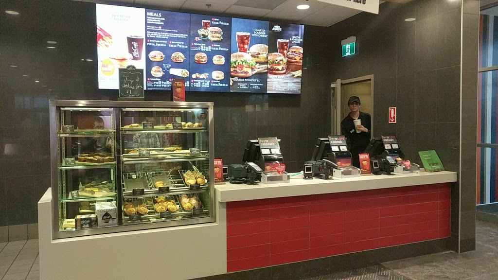 McDonalds | 300 Taylor Rd, Niagara-on-the-Lake, ON L0S 1J0, Canada | Phone: (905) 685-8371
