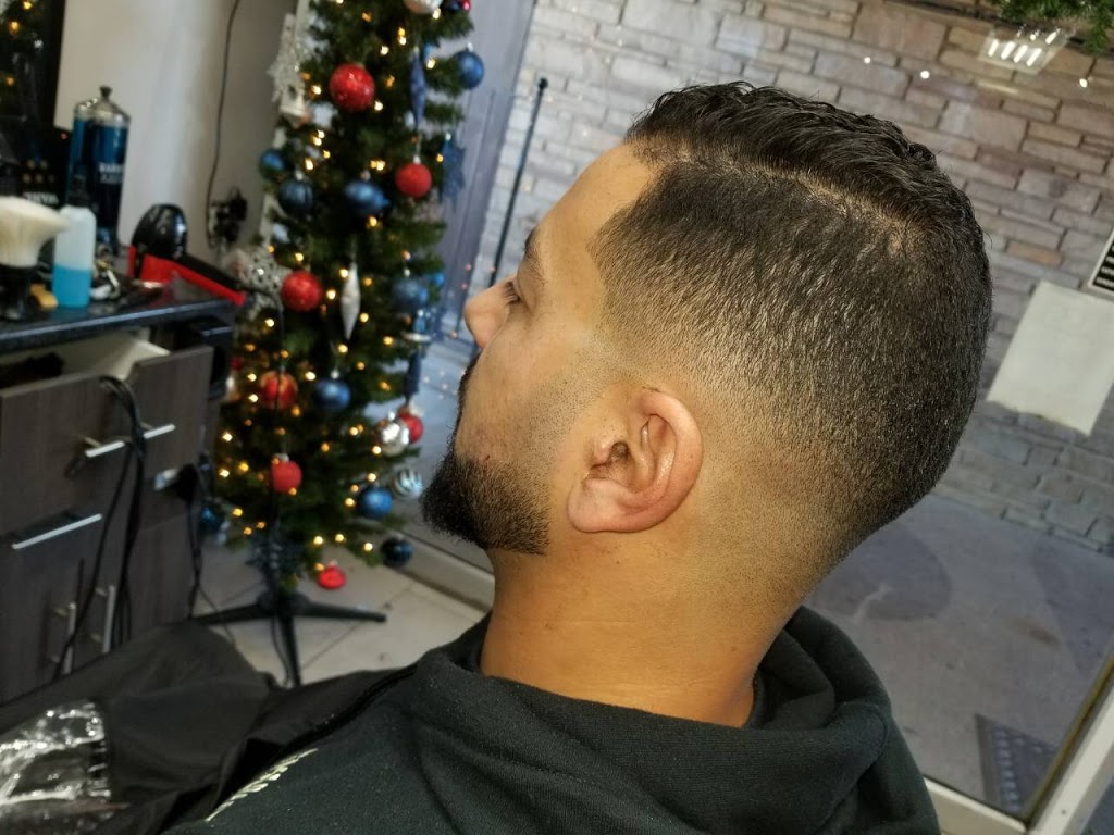 Royal Chair Barber shop | 3635 Cawthra Rd, Mississauga, ON L5A 2Y5, Canada | Phone: (905) 277-2076
