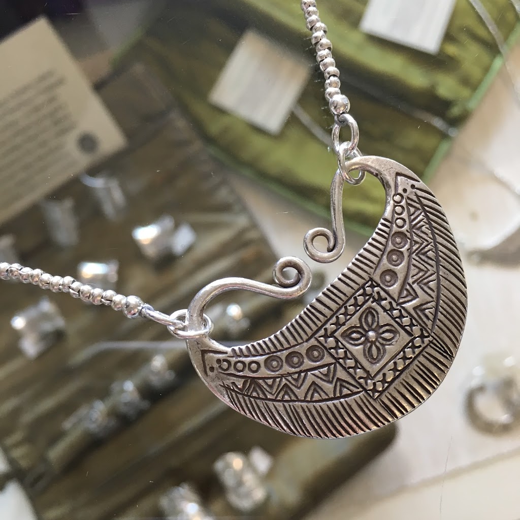 Modern Eyes Gallery and Gift | 5 Perron St #103, St. Albert, AB T8N 1E3, Canada | Phone: (780) 459-9102