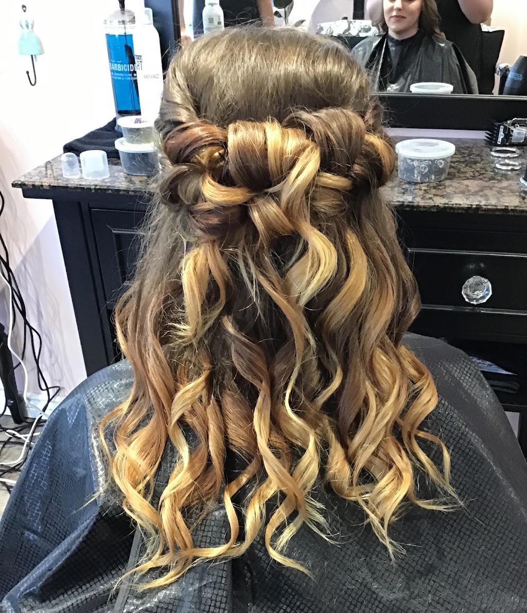 The Turquoise Mirror | 1-56 Nile St, Stratford, ON N5A 4C4, Canada | Phone: (519) 305-2257