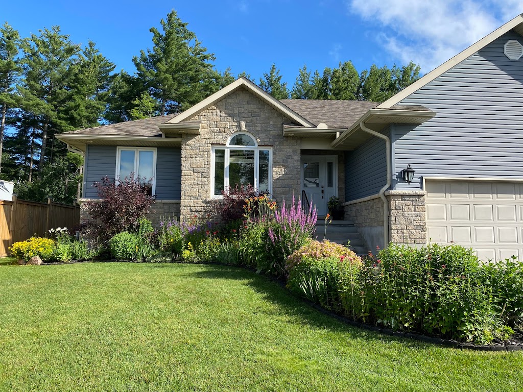 C & C Seamless Eavestrough | 315 Airport Rd, Pembroke, ON K8A 6W7, Canada | Phone: (613) 355-1617