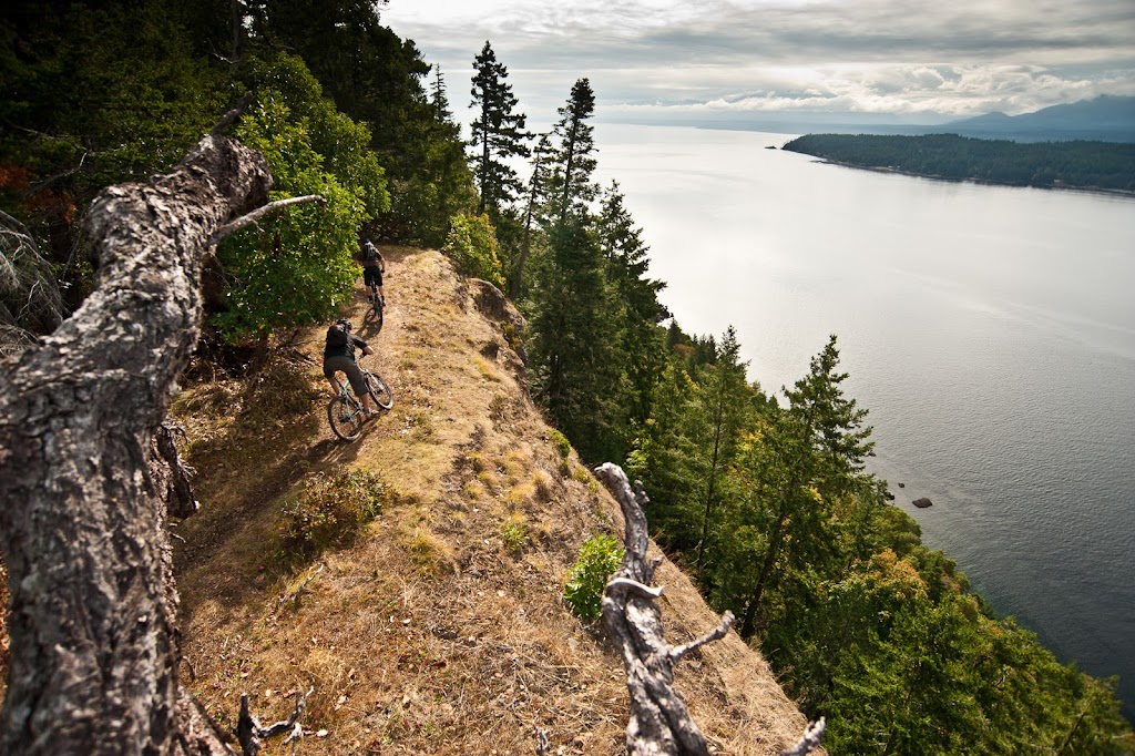 Island Mountain Rides | 2705 Dunsmuir Ave, Cumberland, BC V0R 1S0, Canada | Phone: (250) 702-3940