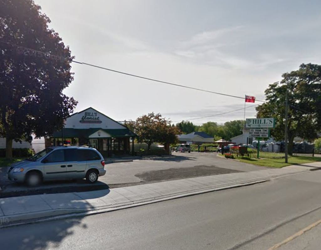 Hills Florist & Greenhouses | 182 Lindsay St S, Lindsay, ON K9V 2N3, Canada | Phone: (705) 324-2412