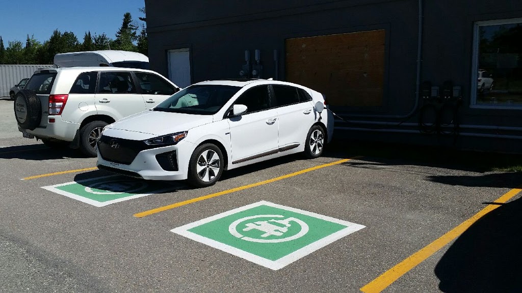 BEQ Technology | 5521 Boul Bourque, Sherbrooke, QC J1N 1G8, Canada | Phone: (844) 427-7800