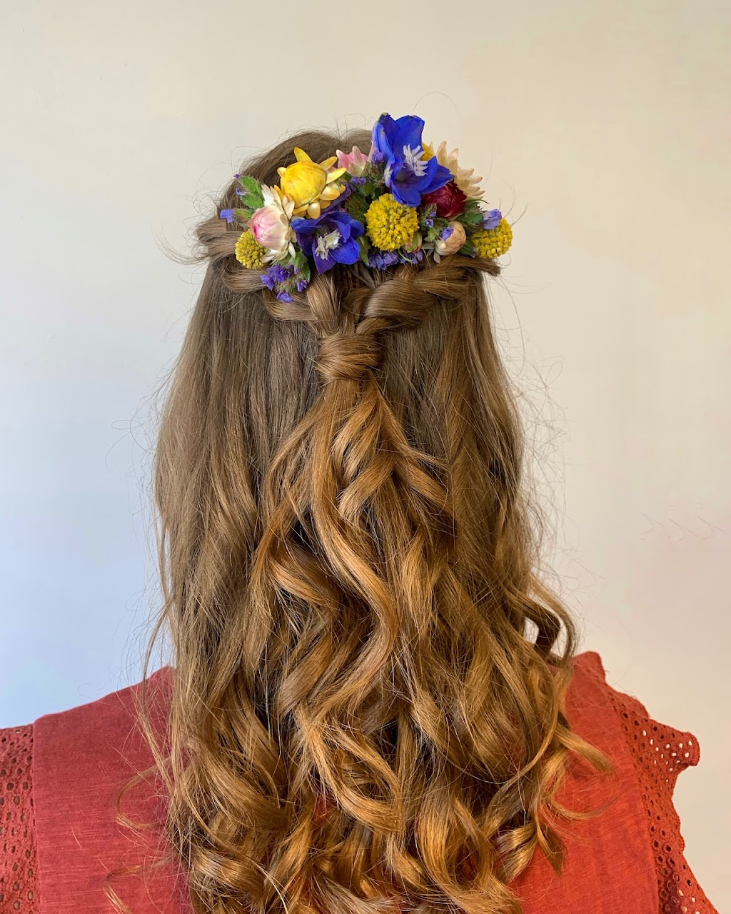 Saras Hair Studio | 35 Meadowcroft Crescent, Ottawa, ON K1J 1H2, Canada | Phone: (613) 606-7602