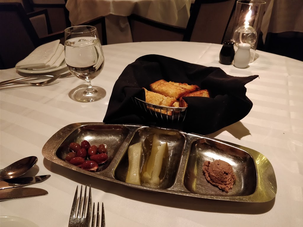 Lord Nelson Fine Dining | 650 Plains Rd E, Burlington, ON L7T 2E9, Canada | Phone: (905) 639-7950