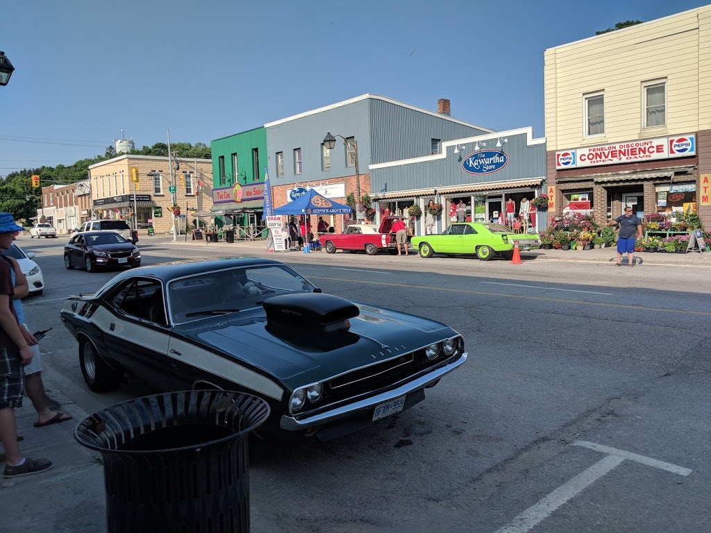 The Red Apple | 14 Colborne St, Fenelon Falls, ON K0M 1N0, Canada | Phone: (705) 887-4243