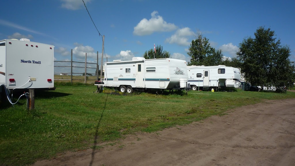 Mcleod Creek Farm and Campground | Sturgeon County, AB, 56415 Hwy 28, Box 966, Gibbons, AB T0A 1N0, Canada | Phone: (780) 913-5405