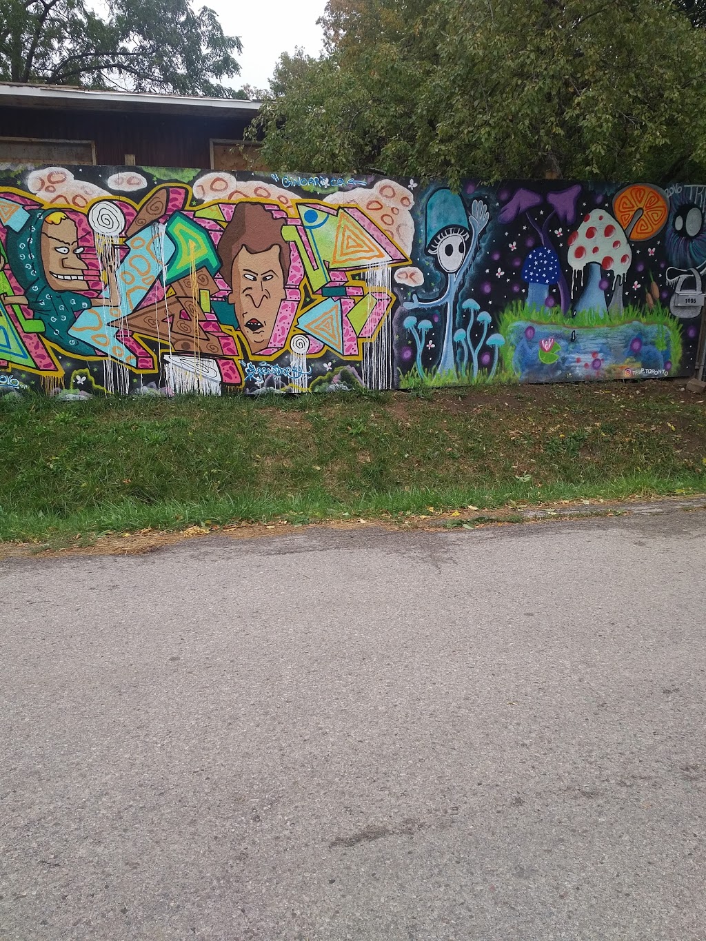 Serson Park | 1095 4th St, Mississauga, ON L5E 1K4, Canada | Phone: (905) 615-4311