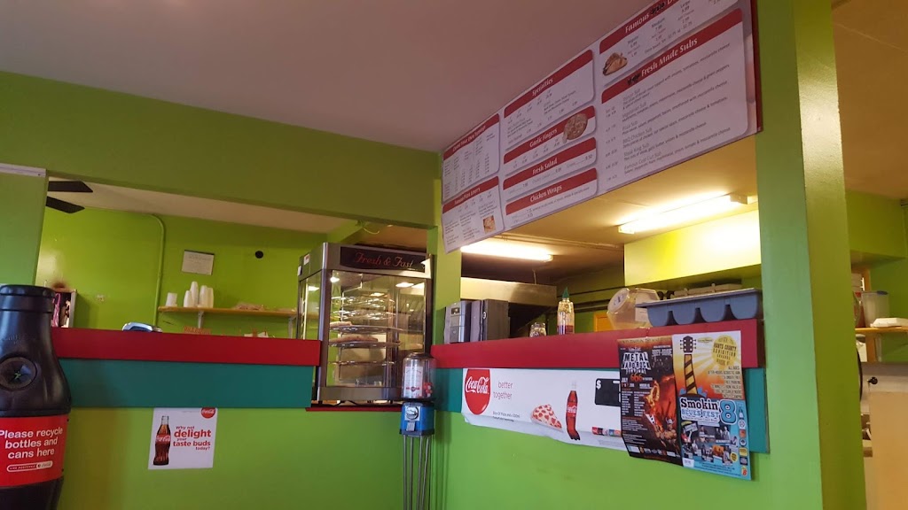 J&R Pizzeria | 663 Main St, Kingston, NS B0P 1R0, Canada | Phone: (902) 765-6111