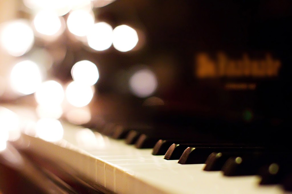 Chelsea Forster Studios | 7646 Arthur Ave, Burnaby, BC V5J 4G3, Canada | Phone: (604) 345-6236