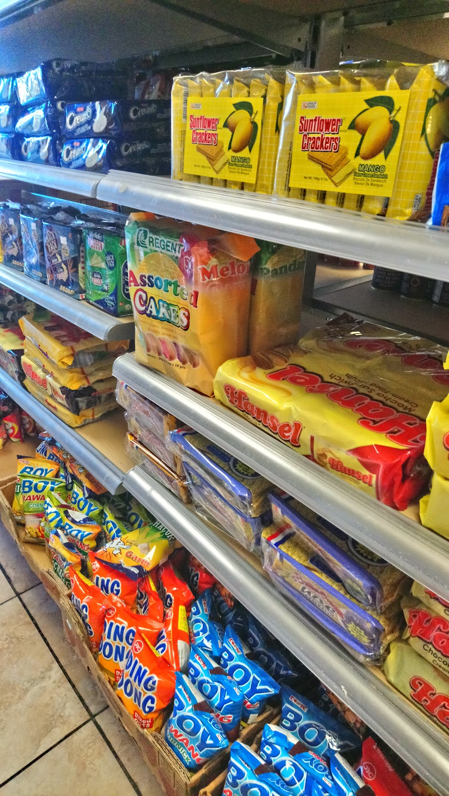 Fiesta Manila Bakery and Filipino Store | 1800 Bank St, Ottawa, ON K1V 0W3, Canada | Phone: (613) 260-7171