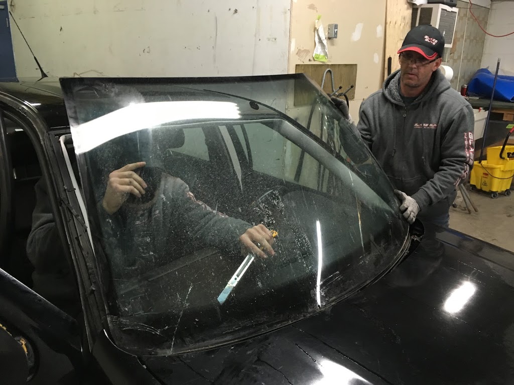 Glass Guys Services Inc. | 1537 Michael St, Ottawa, ON K1B 3T3, Canada | Phone: (613) 724-1756