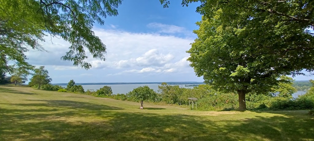 Prince Edward County Wine Tours | 1533 ON-62, Bloomfield, ON K0K 1G0, Canada | Phone: (613) 393-8988