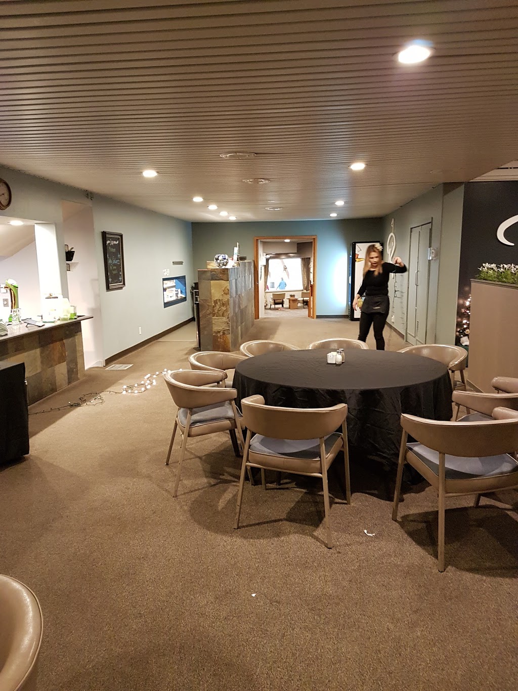 Rossmere Golf & Country Club | 925 Watt St, Winnipeg, MB R2K 2T4, Canada | Phone: (204) 988-1530