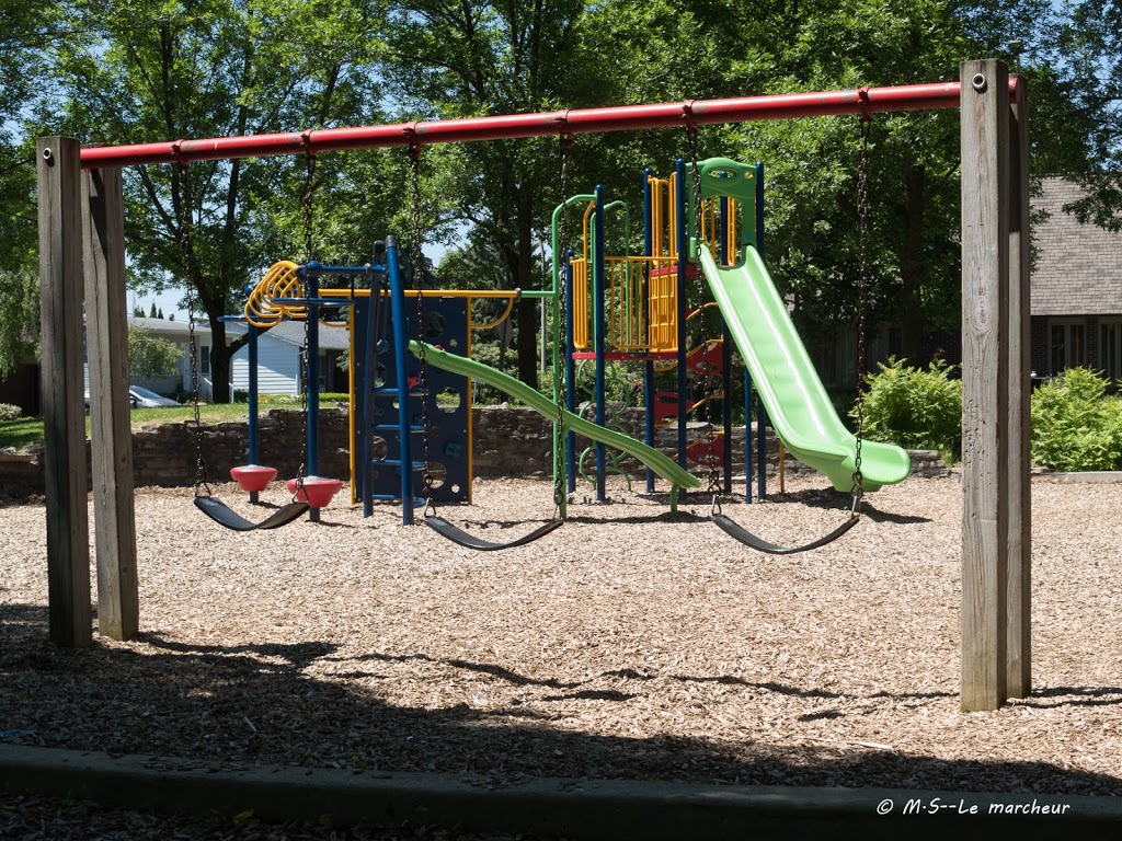 Parc Albert-Einstein | 264 Boulevard Albert-Einstein #262, Châteauguay, QC J6K, Canada
