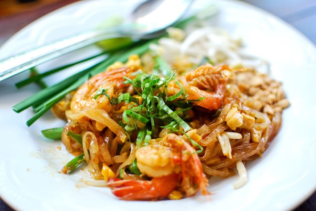 Mekong | 637 Somerset St W, Ottawa, ON K1R 5K3, Canada | Phone: (613) 237-7717