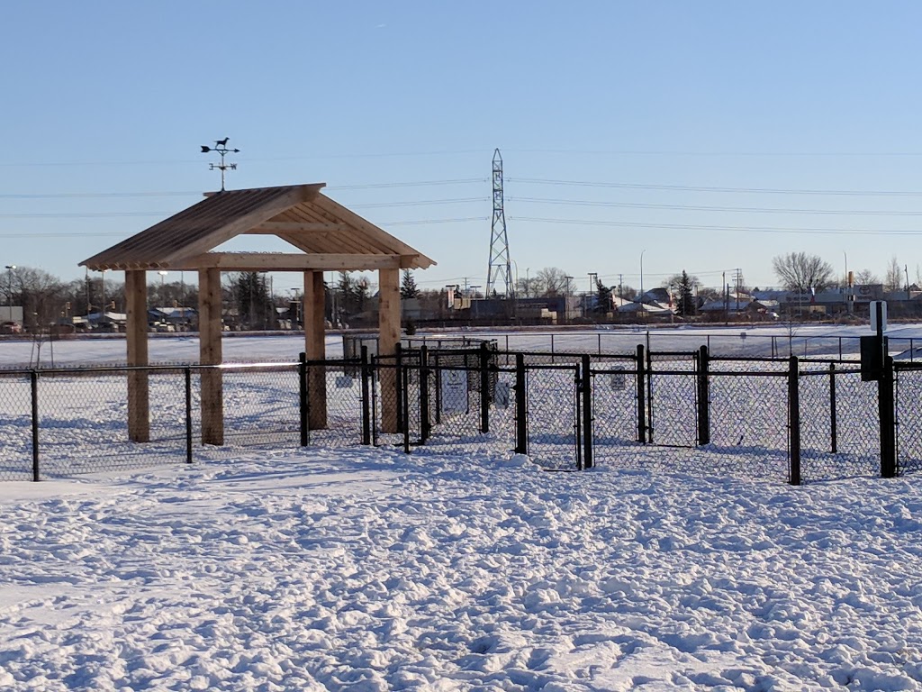 Devonshire Village Dog Park | Cal Gardner Dr, Winnipeg, MB R2C 4M4, Canada