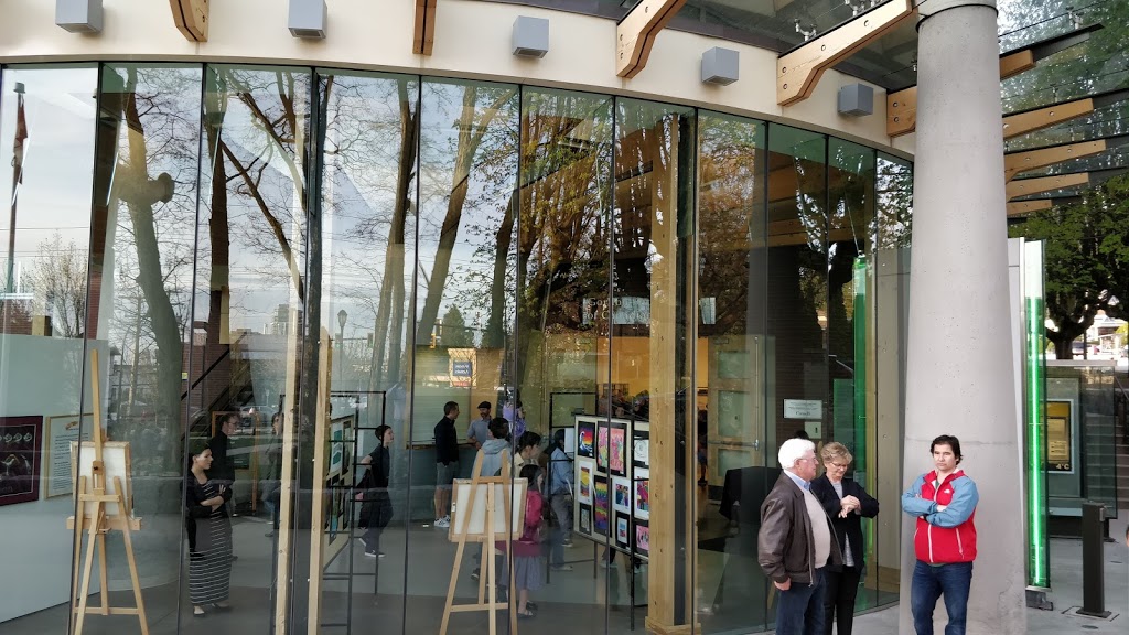 Gordon Smith Gallery of Canadian Art | 2121 Lonsdale Ave, North Vancouver, BC V7M 2K6, Canada | Phone: (604) 998-8563