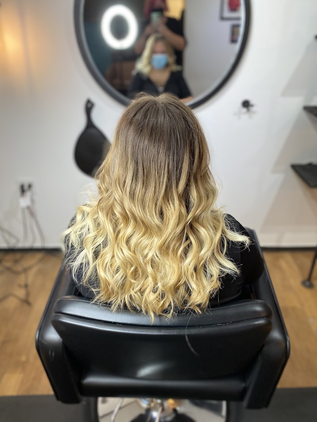 Salon L Salon | 53 Rue Lambton, Howick, QC J0S 1G0, Canada | Phone: (514) 718-8604