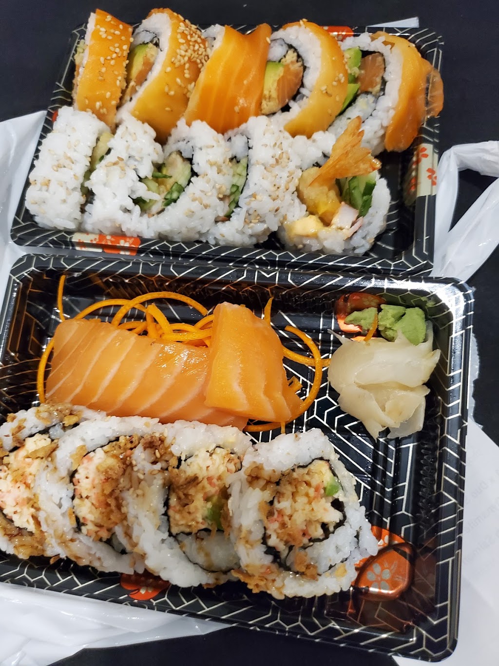 GoGiYa Sushi n Poké | 504 Bank St, Ottawa, ON K2P 1Z4, Canada | Phone: (613) 230-8488
