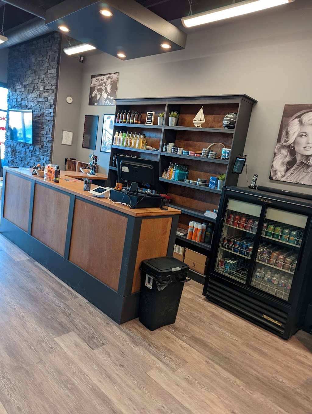 Mullets Barber Shop, Sylvan Lake | 3715 47 Ave #420, Sylvan Lake, AB T4S 0C8, Canada | Phone: (403) 887-8143