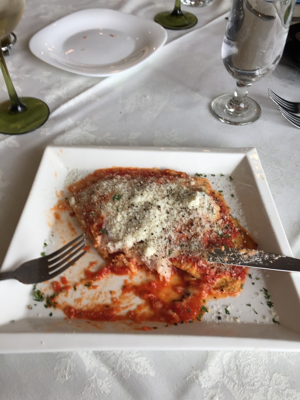 Tre Vigne Restaurant | 7800 Jane St #7, Concord, ON L4K 4R6, Canada | Phone: (905) 738-7566