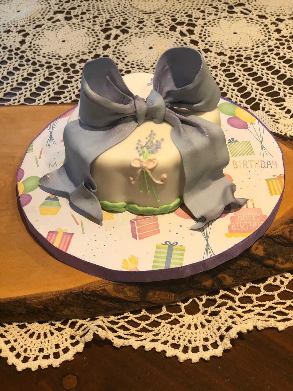 Raven Hill Custom Cakes | 1880 20th Sideroad, Tottenham, ON L0G 1W0, Canada | Phone: (905) 717-0898