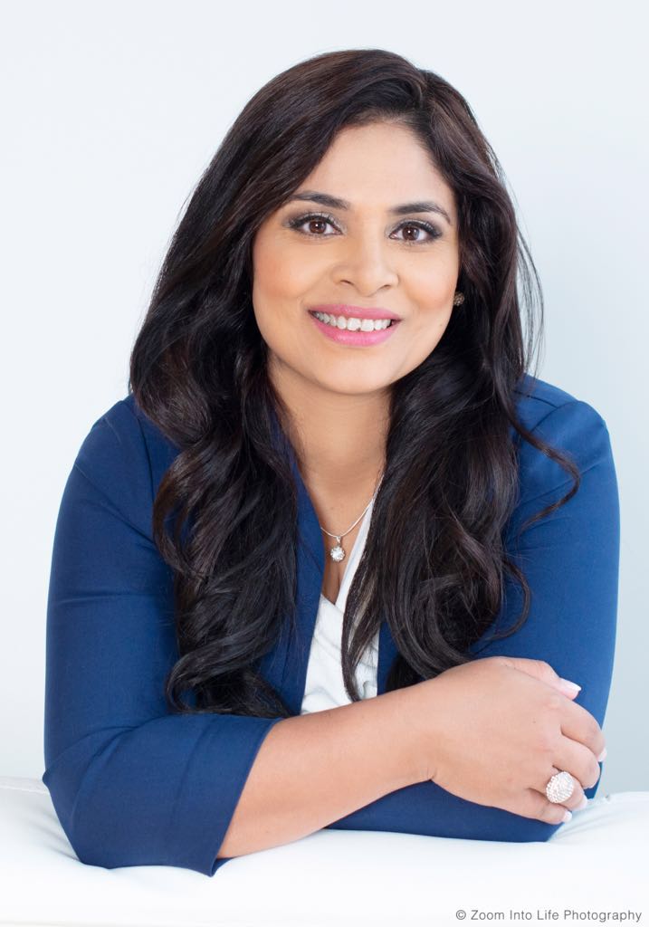 Best Real Estate Agent in Mississauga - Jyoti Shamnani | 1654 Lakeshore Rd W, Mississauga, ON L5J 1J3, Canada | Phone: (905) 598-5424