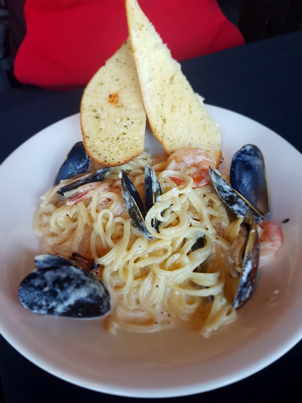 Ciccos Ristorante Minesing | 1630 George Johnston Rd, Minesing, ON L0L 1Y0, Canada | Phone: (705) 722-0001