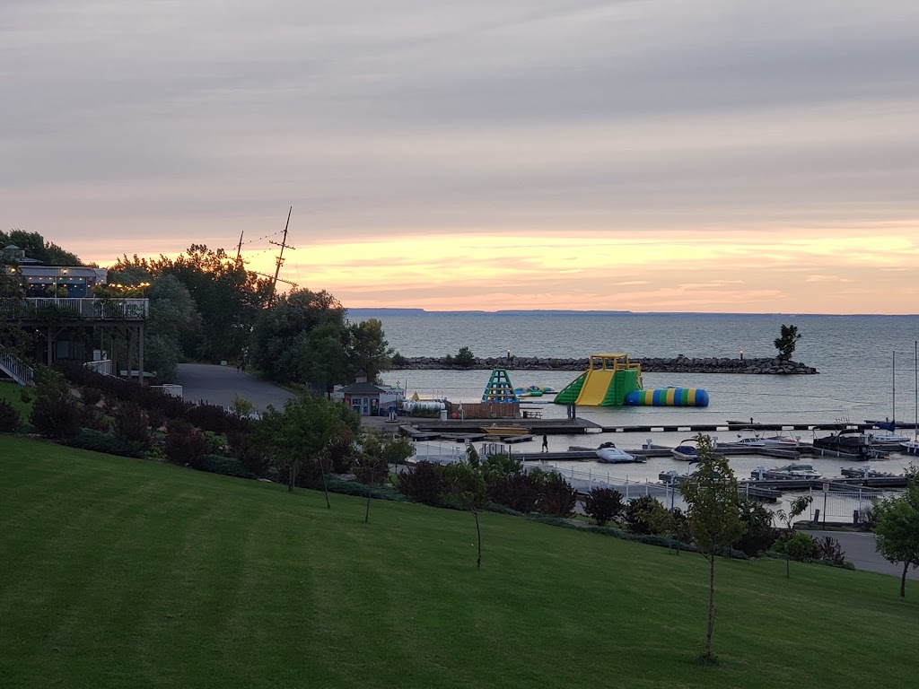 Nelles Beach Park | 91 Lake St, Grimsby, ON L3M 3A2, Canada | Phone: (905) 945-1288