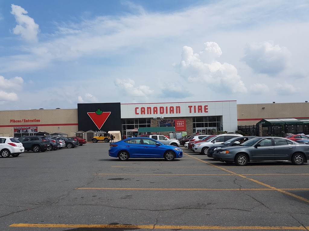 Canadian Tire | 571 Boulevard Jutras E, Victoriaville, QC G6P 7H4, Canada | Phone: (819) 758-1585