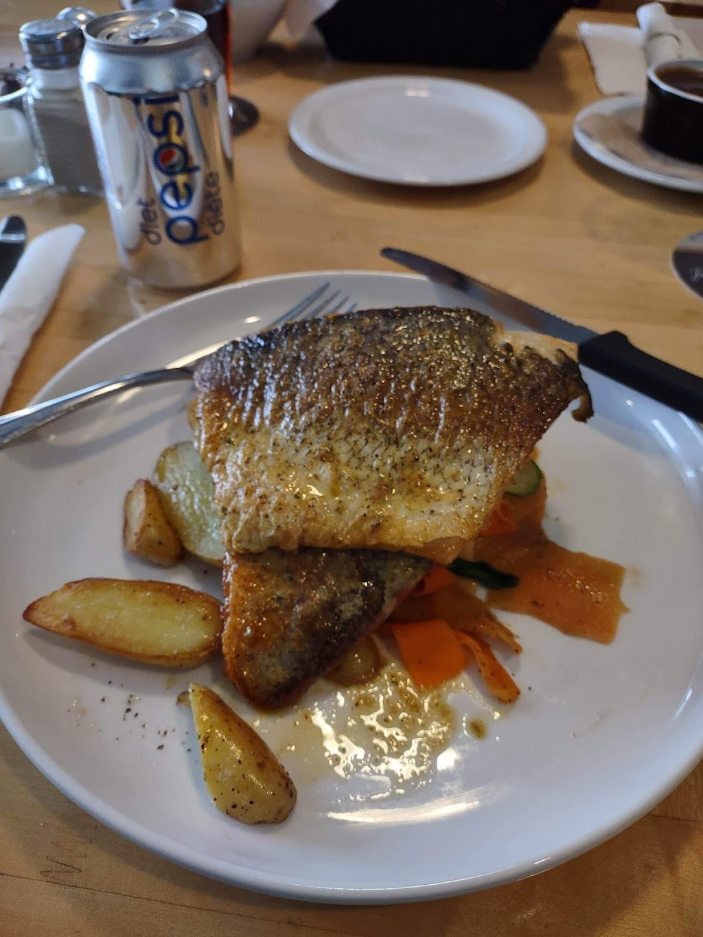 Balmoral Bistro & Brewpub | 16 Opeongo Square, Barrys Bay, ON K0J 1B0, Canada | Phone: (613) 756-5162