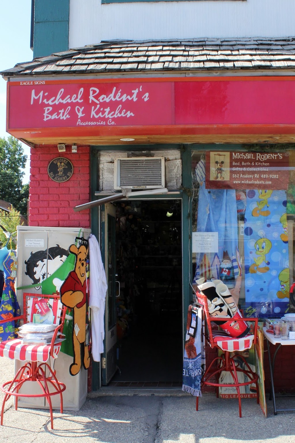 Michael Rodents | Box 241, 11 Main St, Emerson, MB R0A 0L0, Canada | Phone: (204) 202-1197