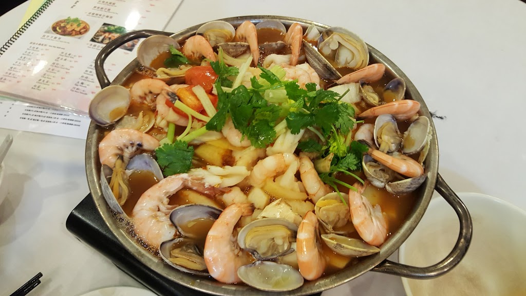 Wing Kee Restaurant | 8260 Granville Ave, Richmond, BC V6Y 1P3, Canada | Phone: (604) 270-1825