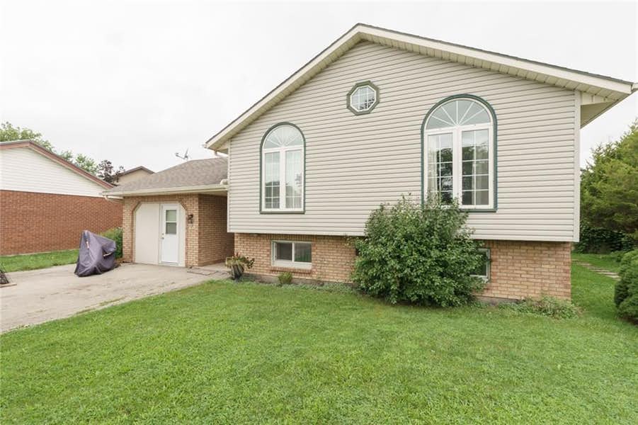 Helio Domingos, REALTOR, Royal Lepage Real Estate Services | 5055 Plantation Pl, Mississauga, ON L5M 6J3, Canada | Phone: (416) 779-9755