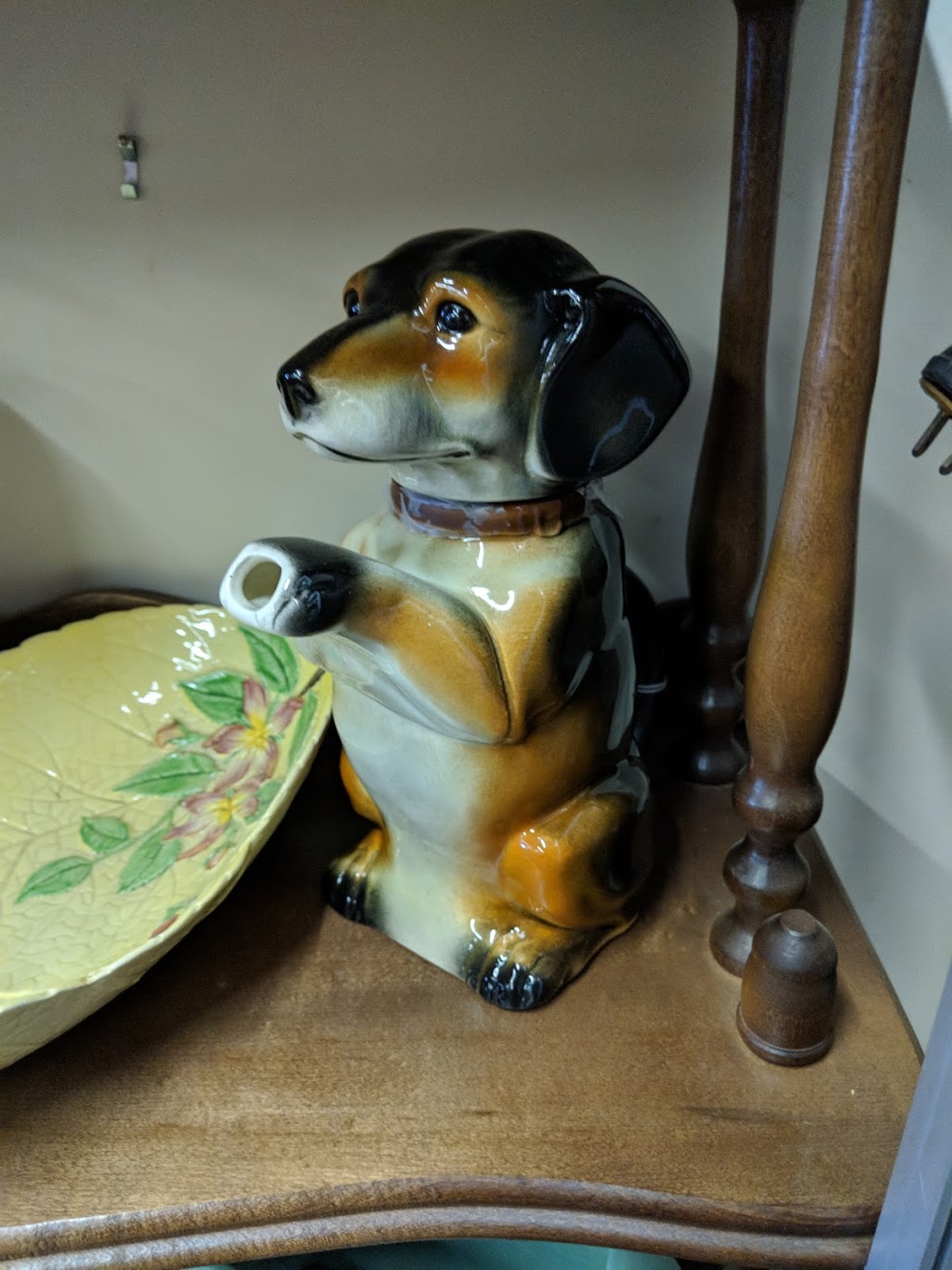 Harrow Antique And Collectible Centre | 15 King St, Harrow, ON N0R 1G0, Canada | Phone: (519) 995-4699