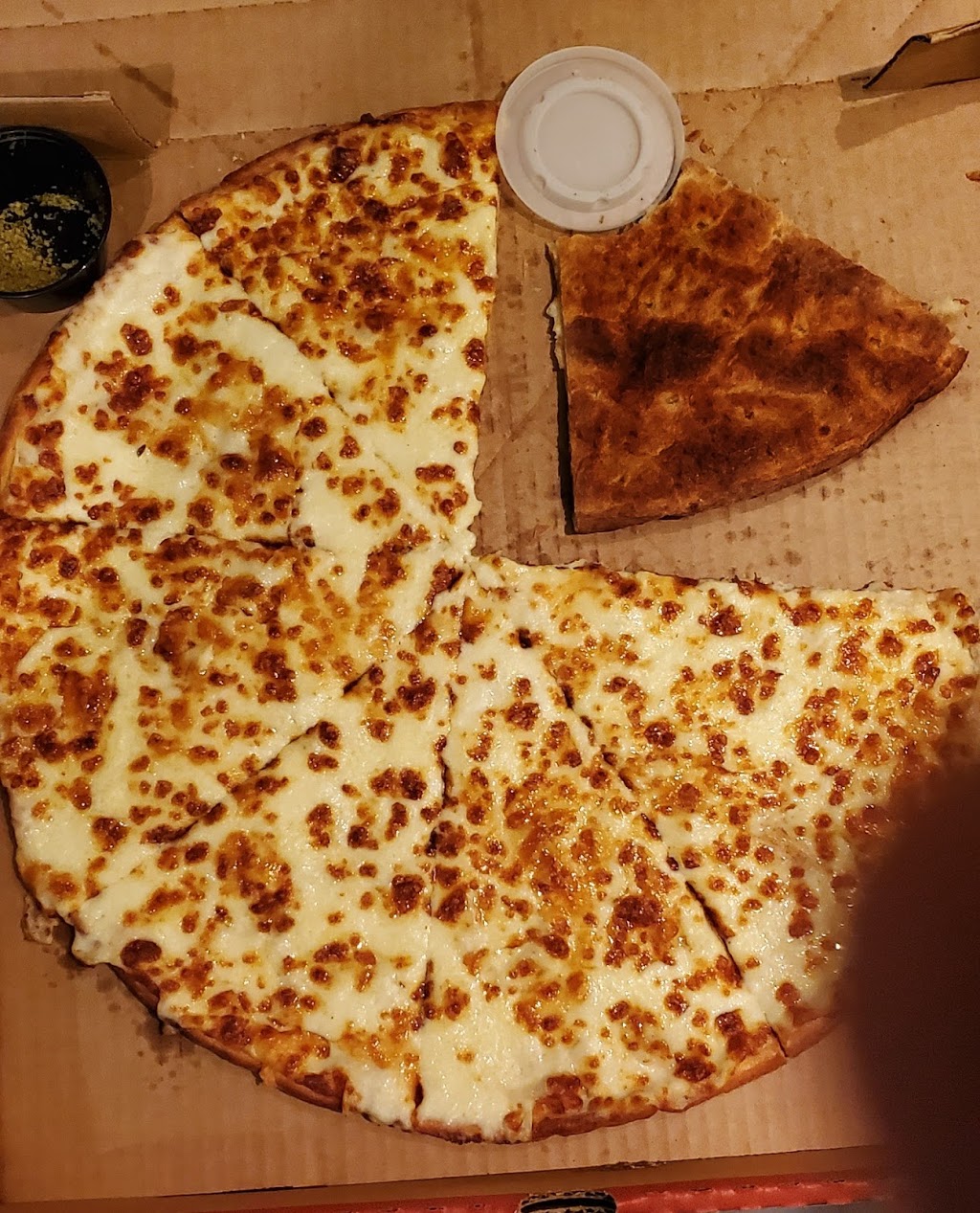 Papa Johns Pizza | 255 Dundas St E, Toronto, ON M5A 1Z7, Canada | Phone: (416) 366-7272