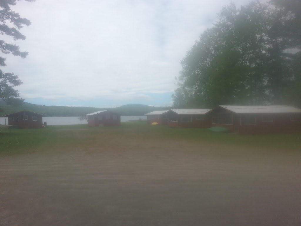 Willoughby Lake Cabins | 2004 VT-5A, Orleans, VT 05860, USA | Phone: (802) 525-3401