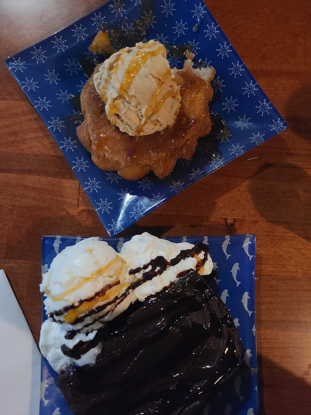 Crown ‘N Anchor Public House & Grill | 995 Lakeshore Dr W, Salmon Arm, BC V1E 1E4, Canada | Phone: (250) 832-7690