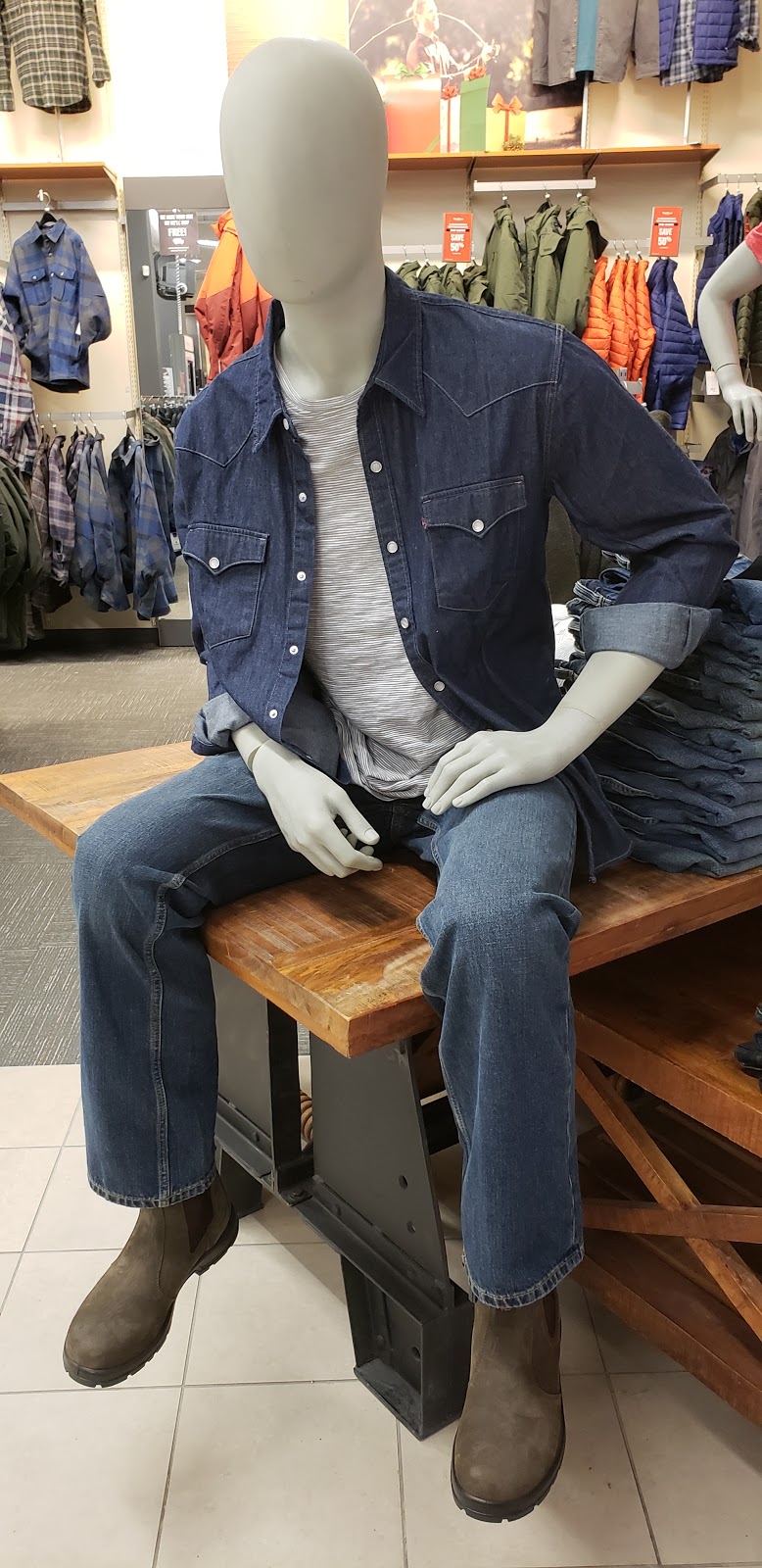 Marks | Fairview Mall, 285 Geneva St, St. Catharines, ON L2N 2G1, Canada | Phone: (905) 934-6464