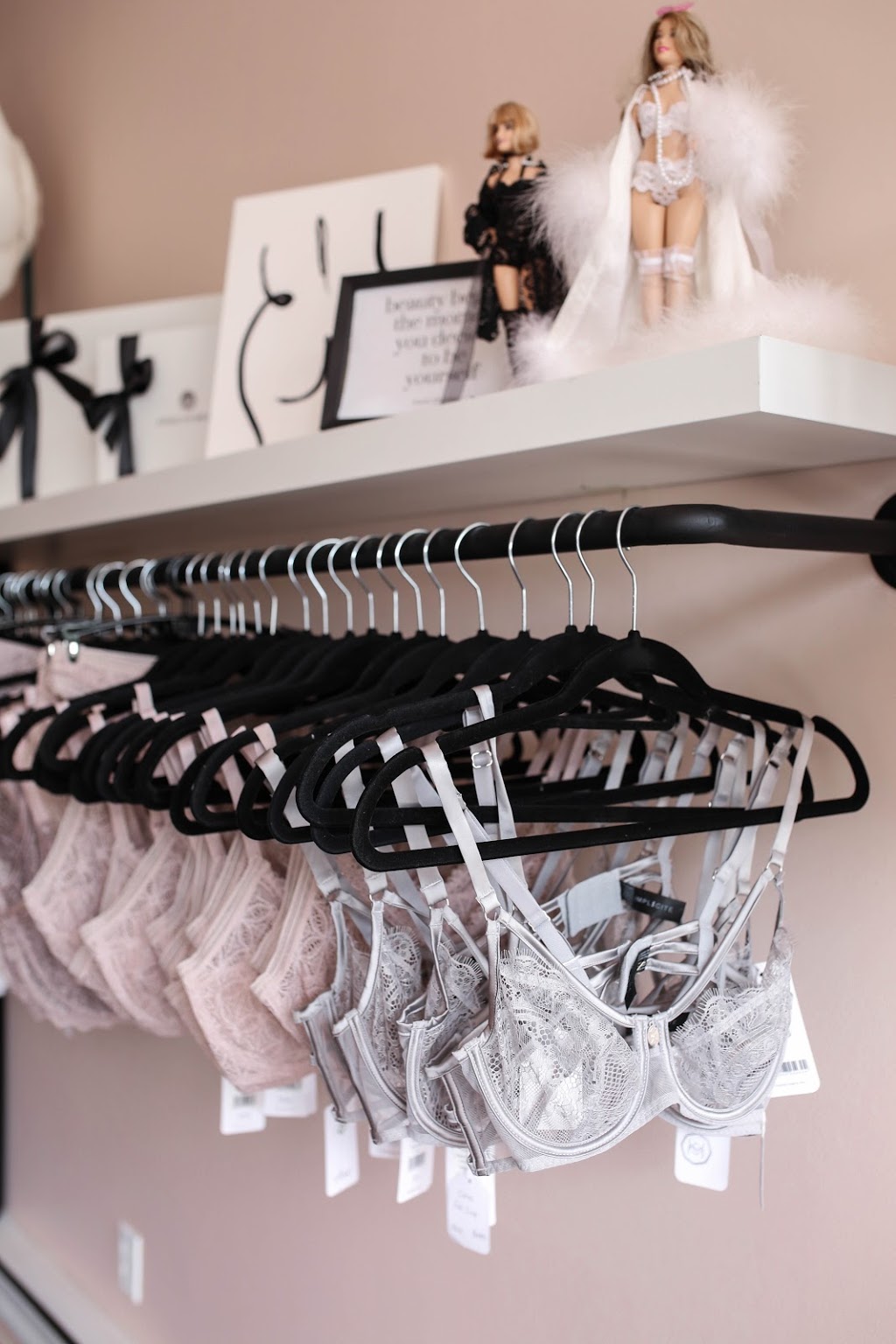 Stole My Heart | 1132 Yonge St, Toronto, ON M4W 2L8, Canada | Phone: (416) 546-7666