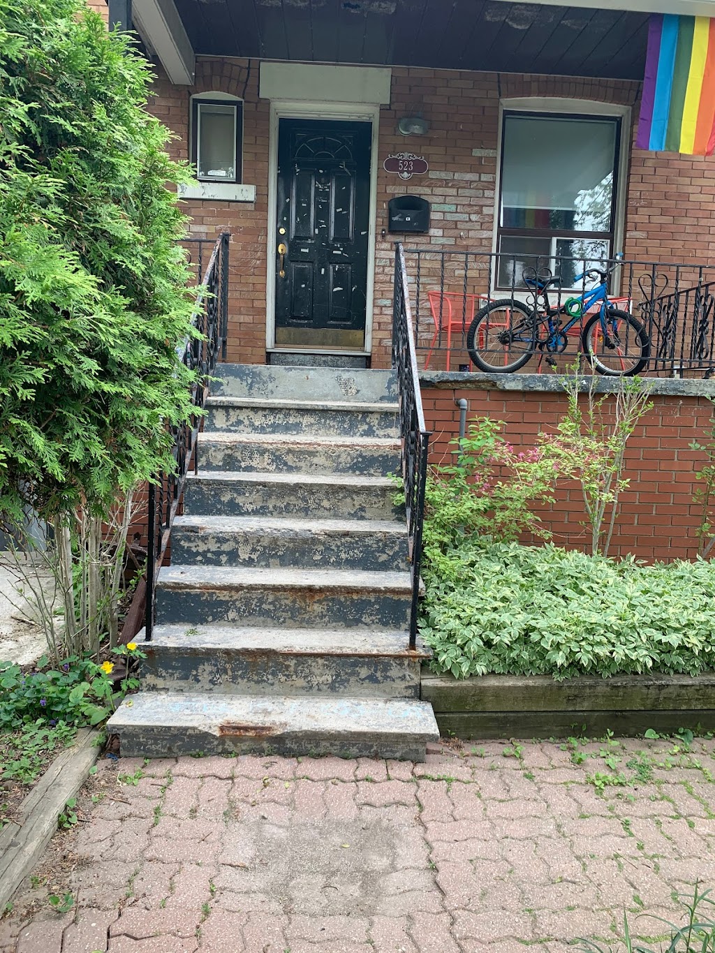 Ontario Aluminum & Glass | 4 Jenet Ave, Toronto, ON M6H 1R4, Canada | Phone: (416) 533-7921