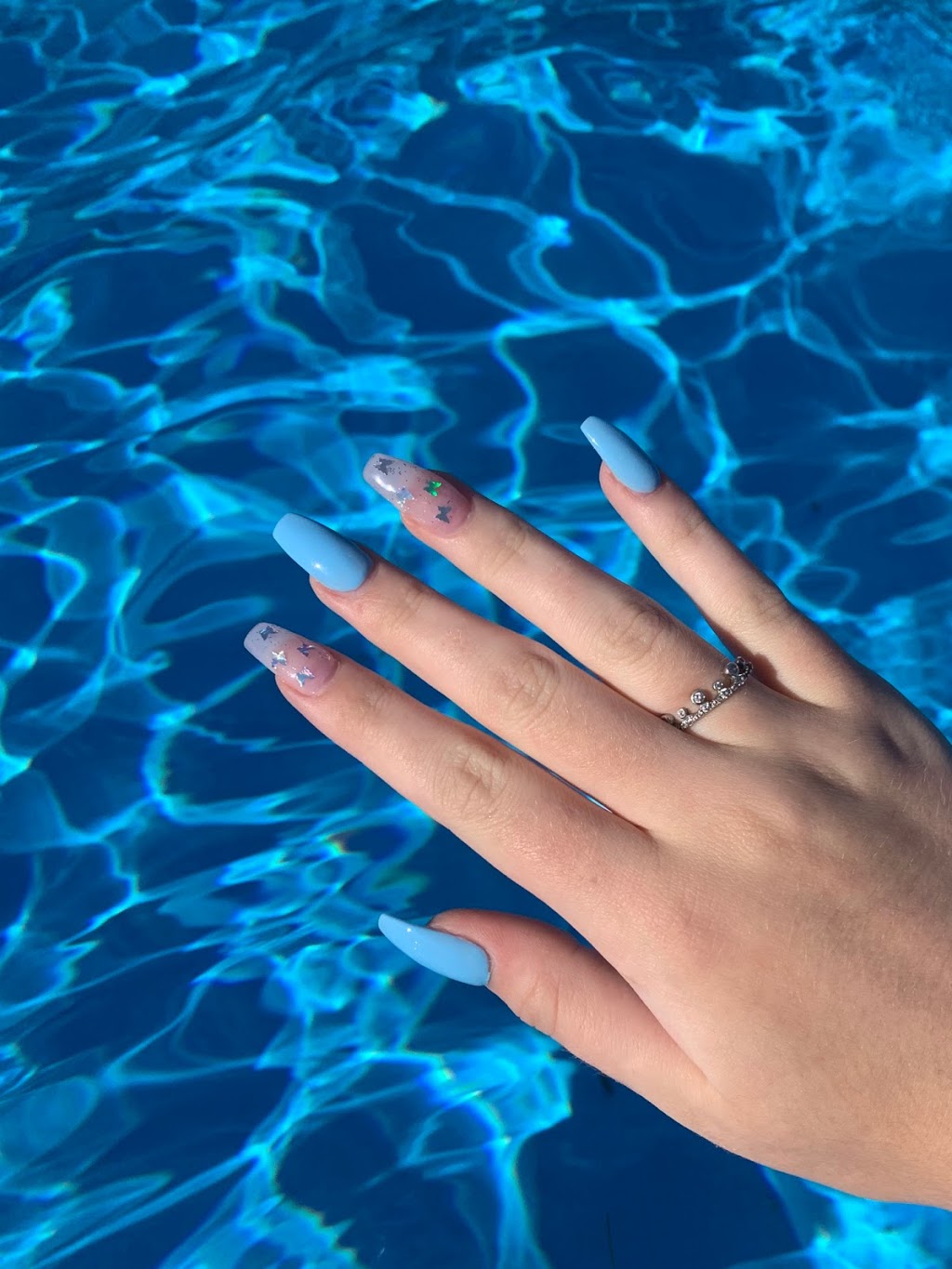 D&D LUXURY NAILS LOUNGE AND SPA | 1303 King St E unit 4, Oshawa, ON L1H 1J3, Canada | Phone: (905) 576-8688