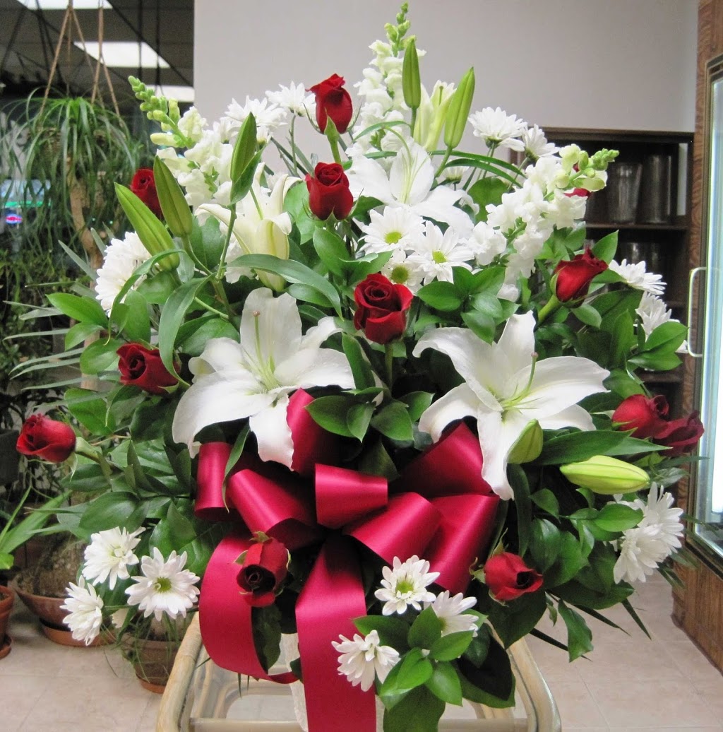 One To One Flowers Ltd. | 1960 Lawrence Ave E, Scarborough, ON M1R 2Z1, Canada | Phone: (416) 285-9579