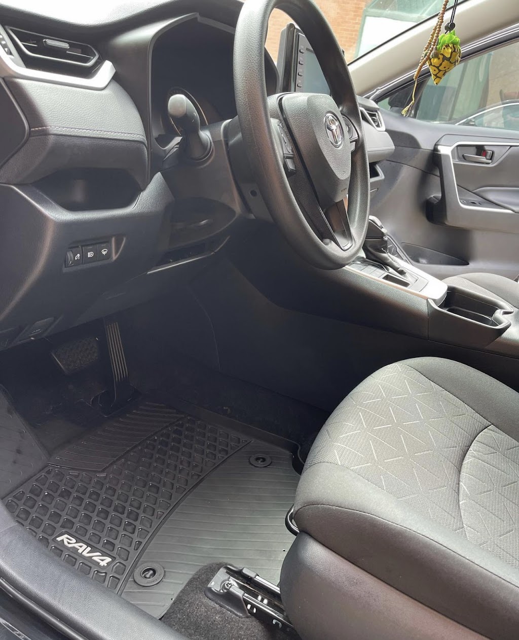 On The Way Mobile Auto-Detailing Company | 3 Eccleston Dr, North York, ON M4A 1J9, Canada | Phone: (647) 767-0938